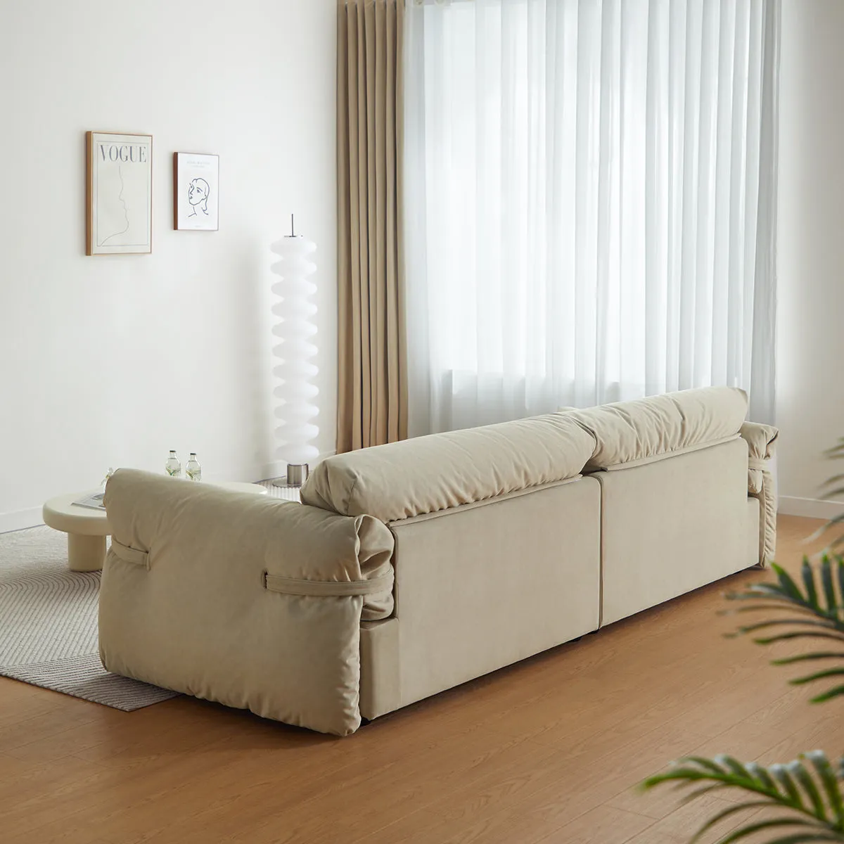 Scratch-Resistant Cloud-like Sofa