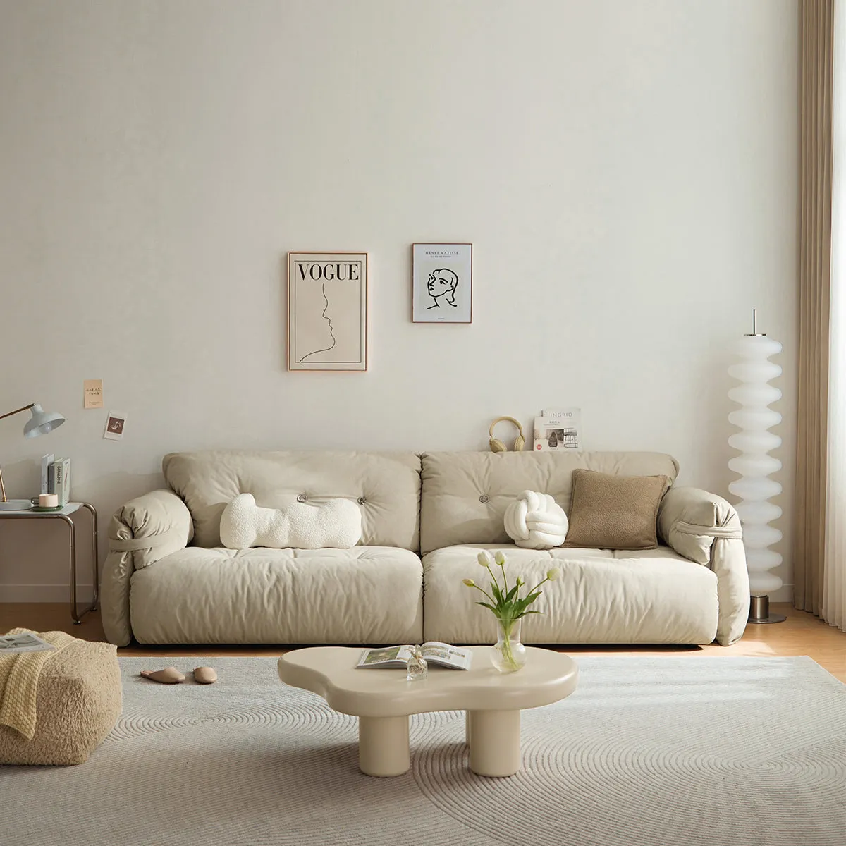 Scratch-Resistant Cloud-like Sofa